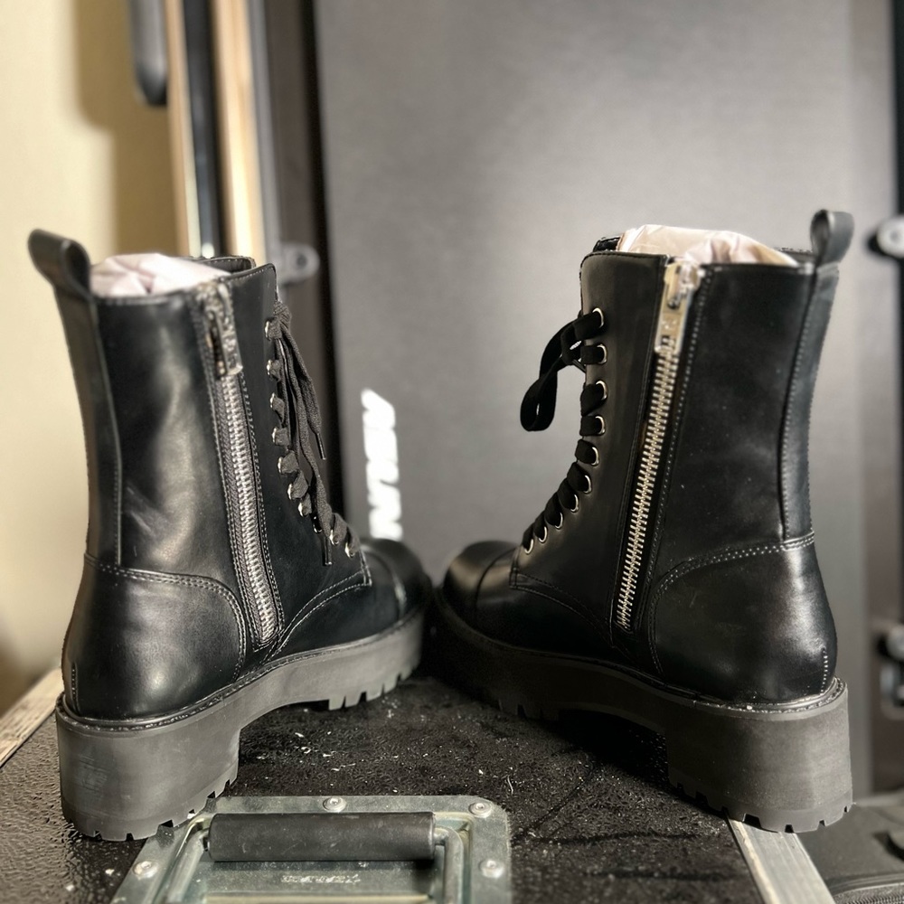 Dolls Kill Black Combat Boots Zip Up Size 7